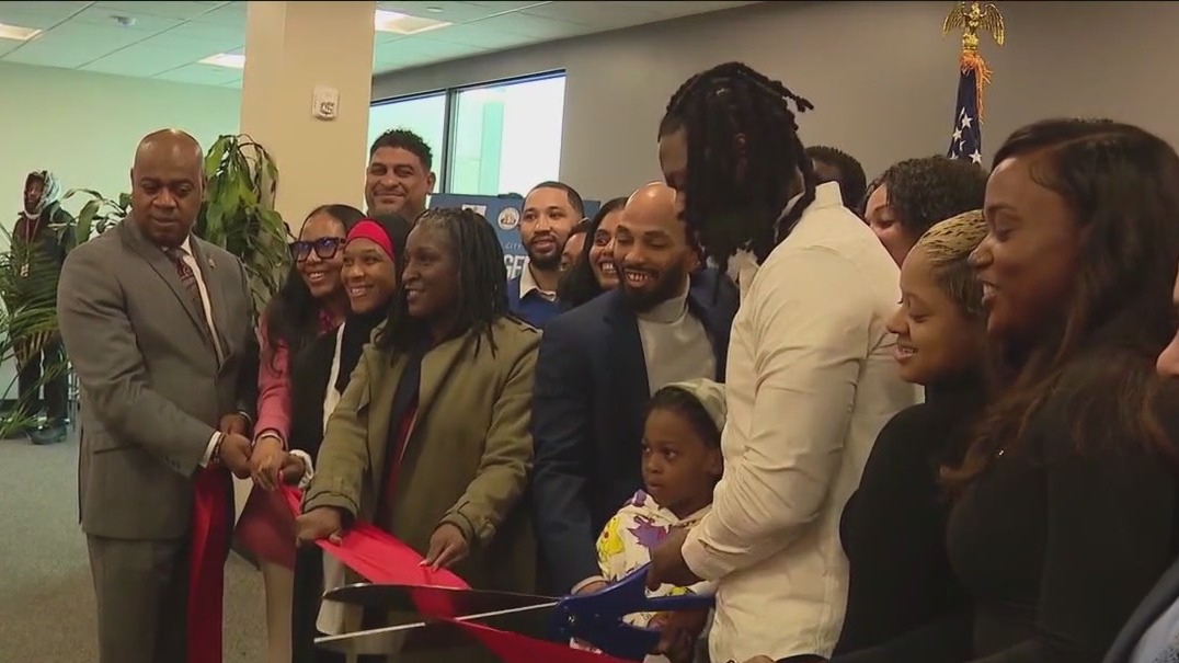 Newark opens re-engagement center