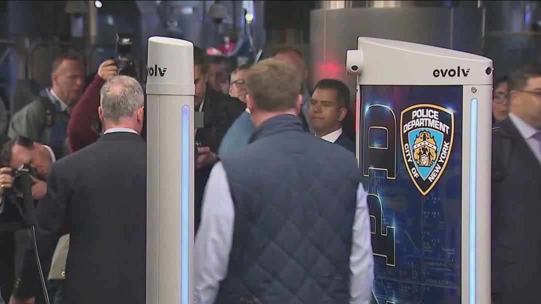 NYC to test gun detecting body scanners in subways