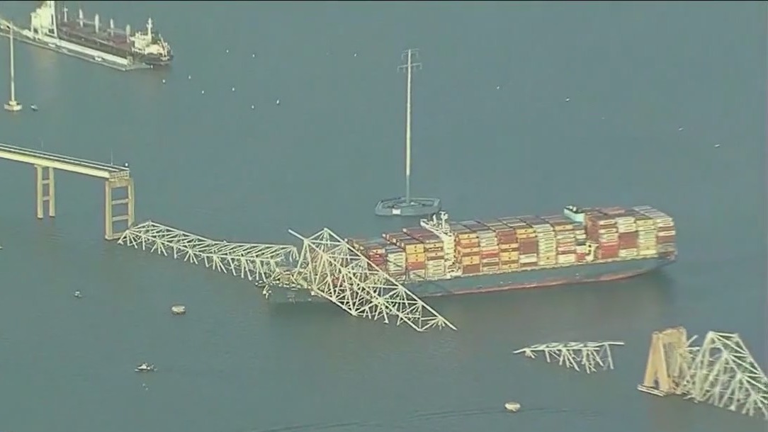 Baltimore bridge collapses after cargo ship crash