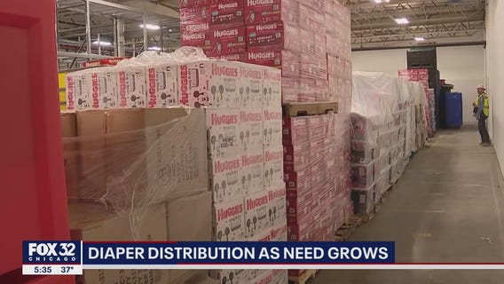 Cradles to Crayons handing out diapers to groups who work with Chicago families