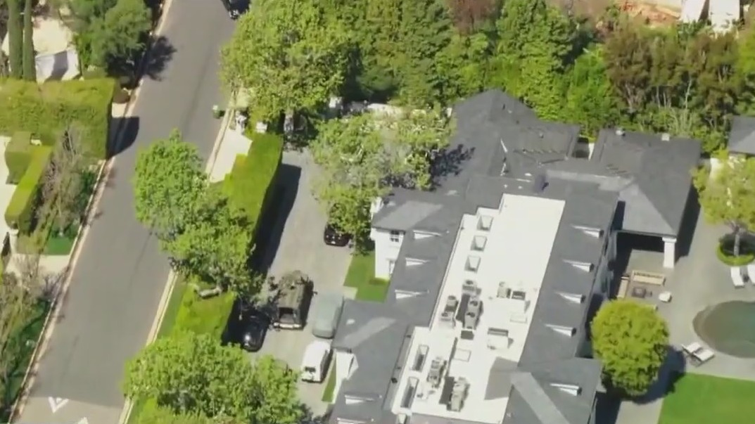 Sean 'Diddy' Combs' lawyer decries raids