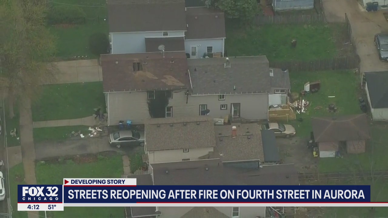 Streets reopening after Aurora house fire