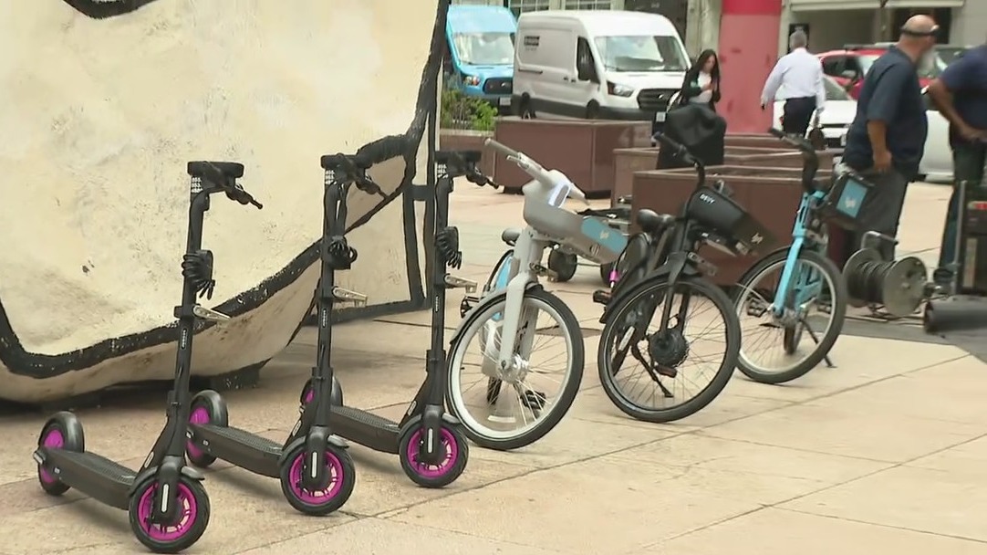 Scooters return to downtown Chicago as city embraces seasonal warmup
