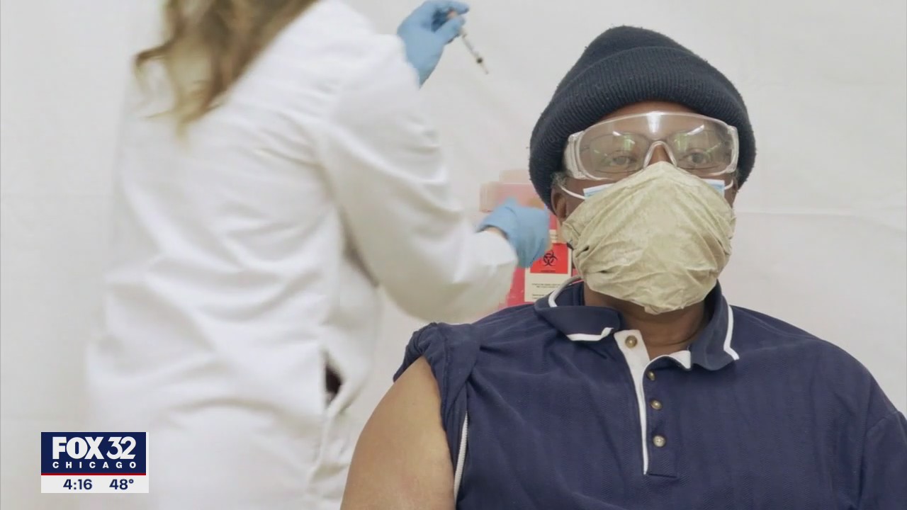 COVID-19 risk level rises to 'medium' across Chicago area