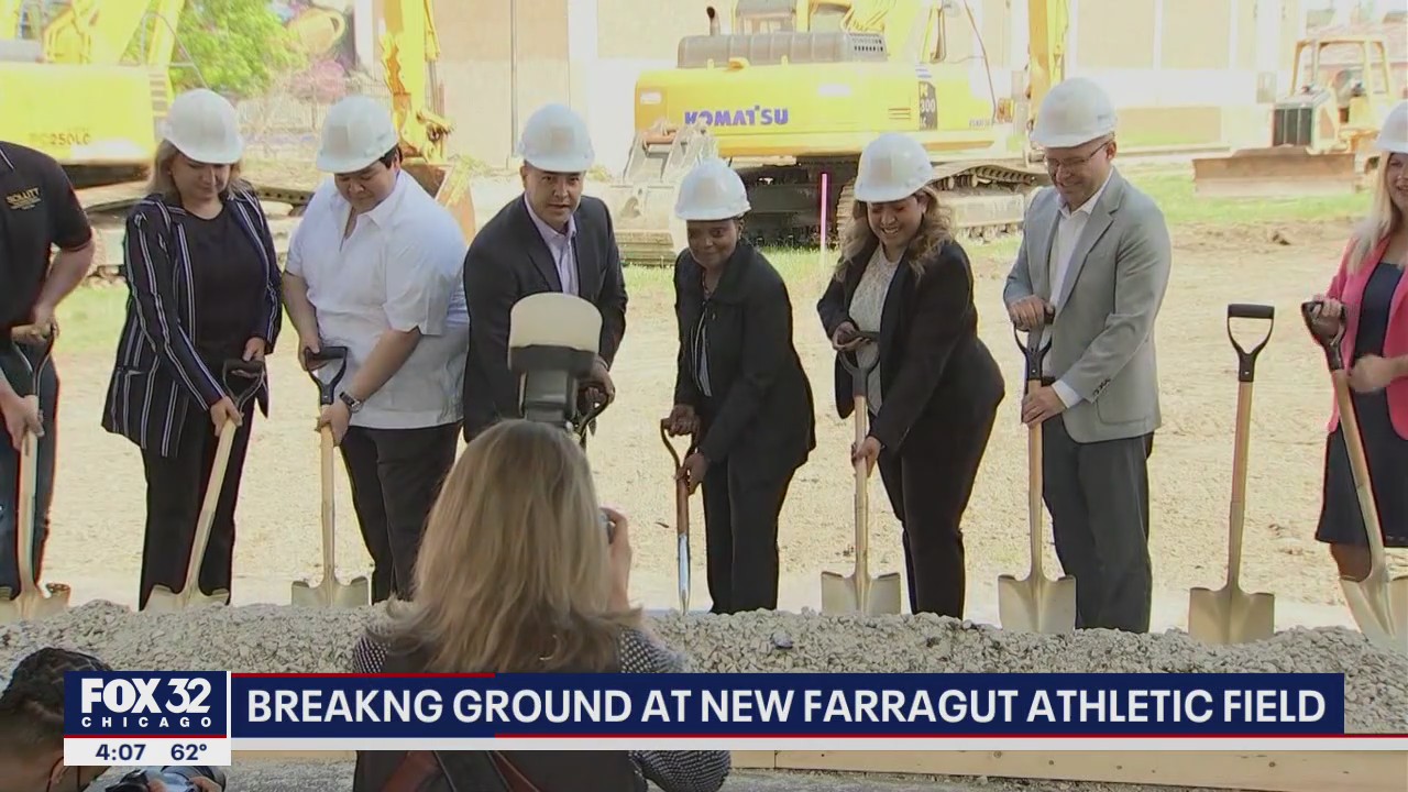 Lightfoot breaks ground at new Farragut Academy athletic field