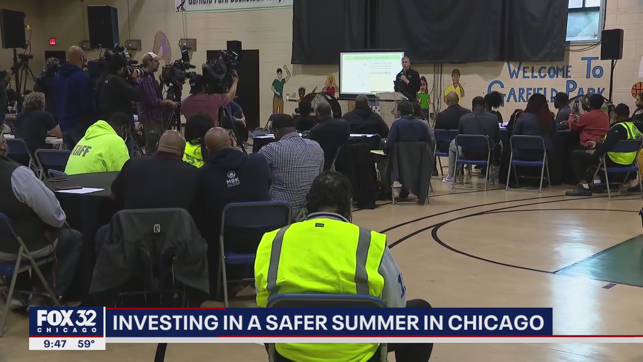Chicago groups gather to strategize how to keep young people safe this summer