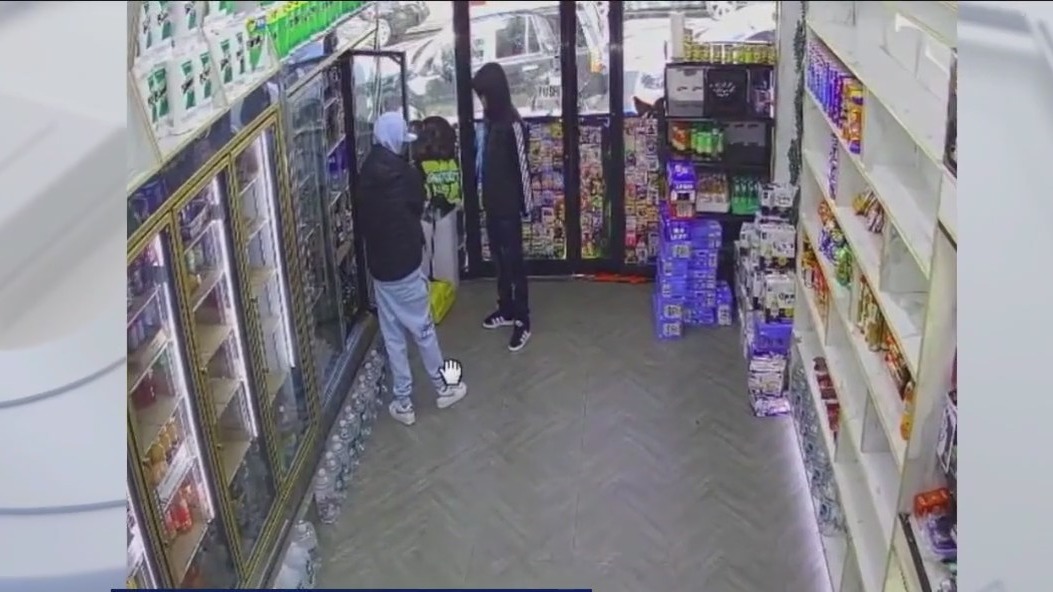 3 suspects wanted in Queens robberies