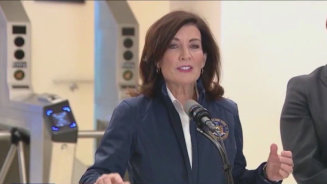 Gov. Hochul orders MTA to stand down in NYC Marathon