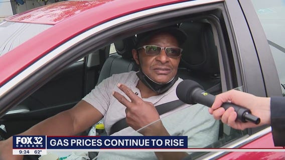 Gas prices continue to soar in Chicago