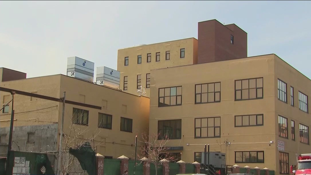 Migrant shelter opens in Gowanus, Brooklyn