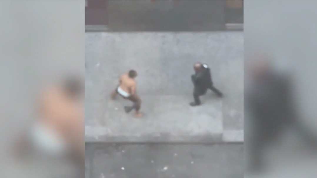 NYC knife flight leaves man hospitalized