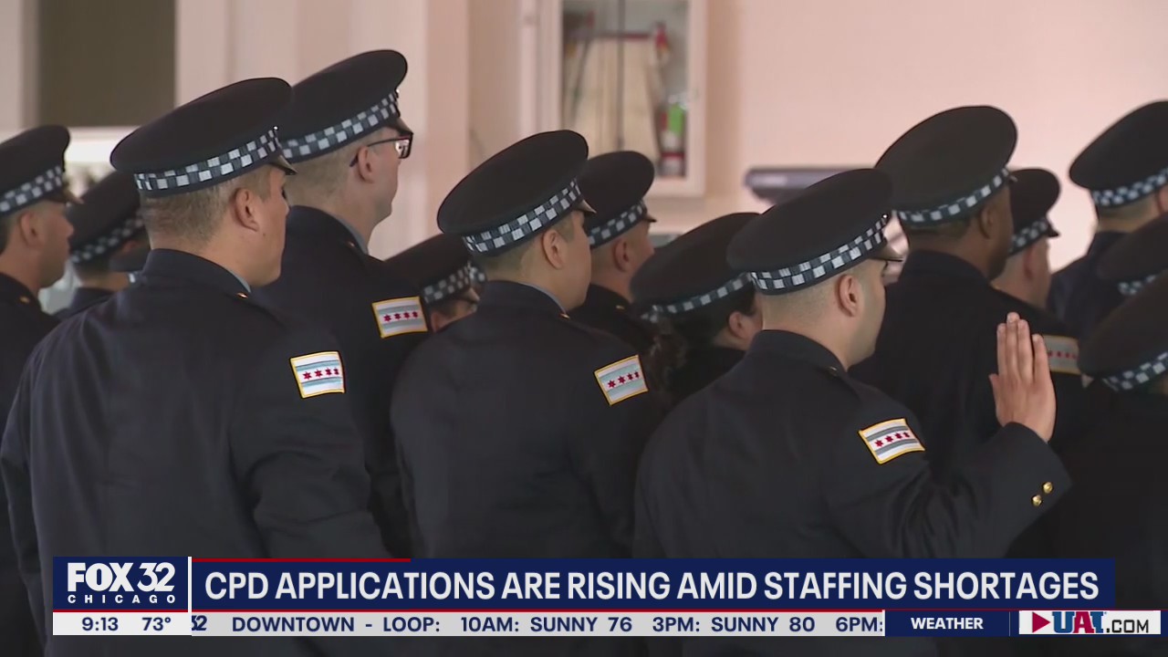 More people are applying to become a Chicago police officer amid staffing shortage
