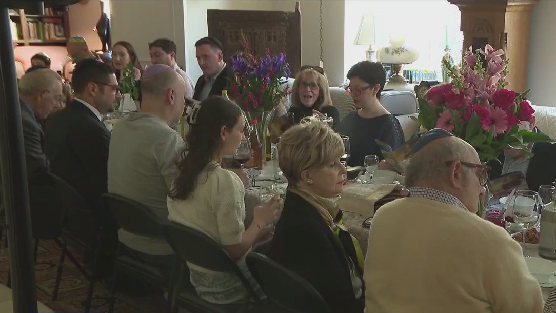 Passover observances begin in shadow of Gaza war