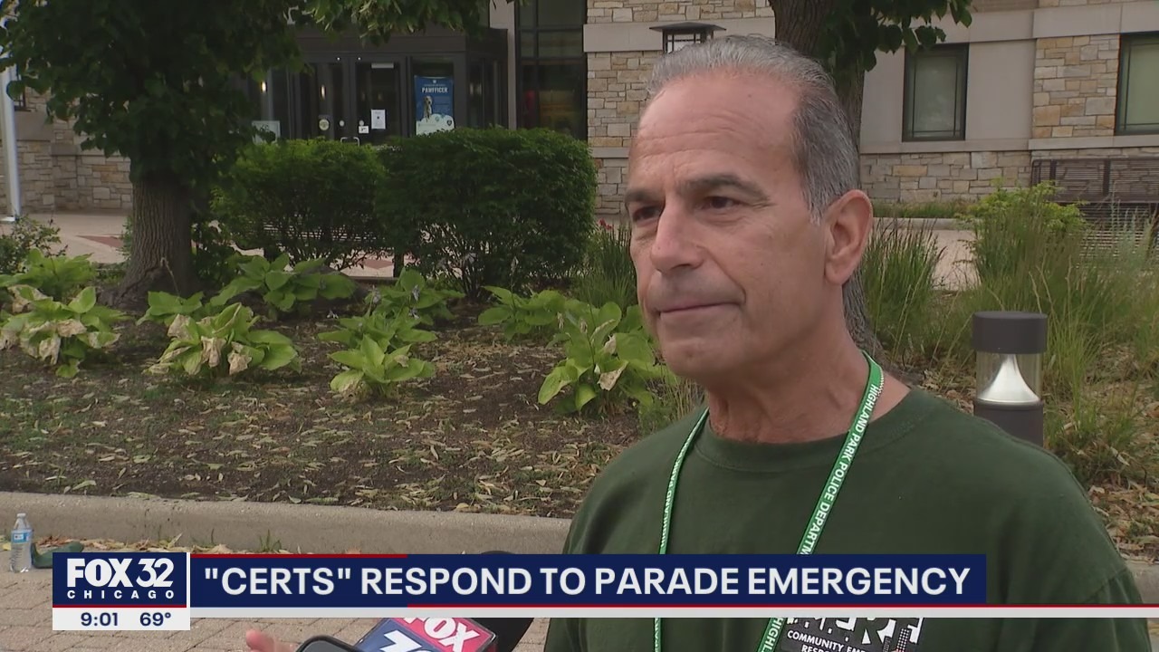 CERT member describes 'volley of bullets' hitting Highland Park paradegoers