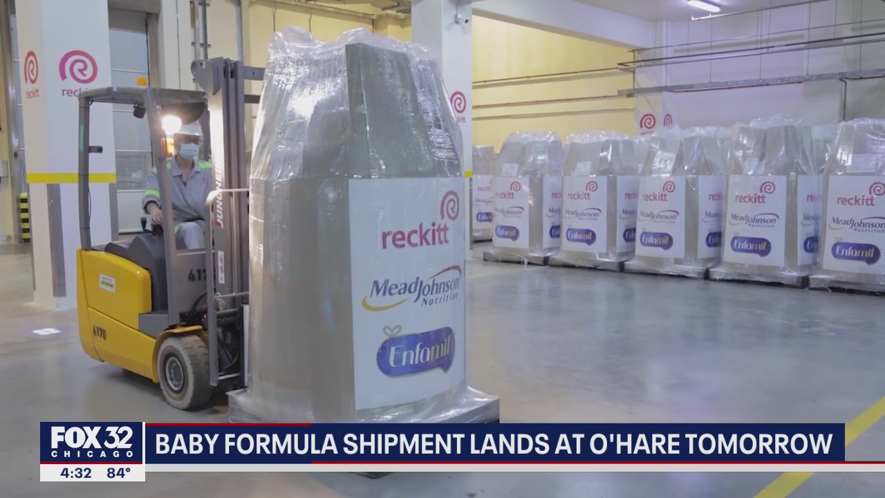 Baby formula shipment lands at Chicago airport Wednesday