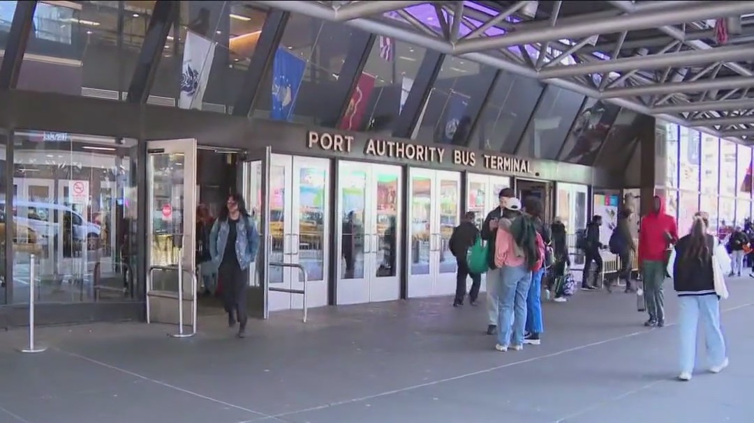 Man stabbed in Port Authority Bus Terminal
