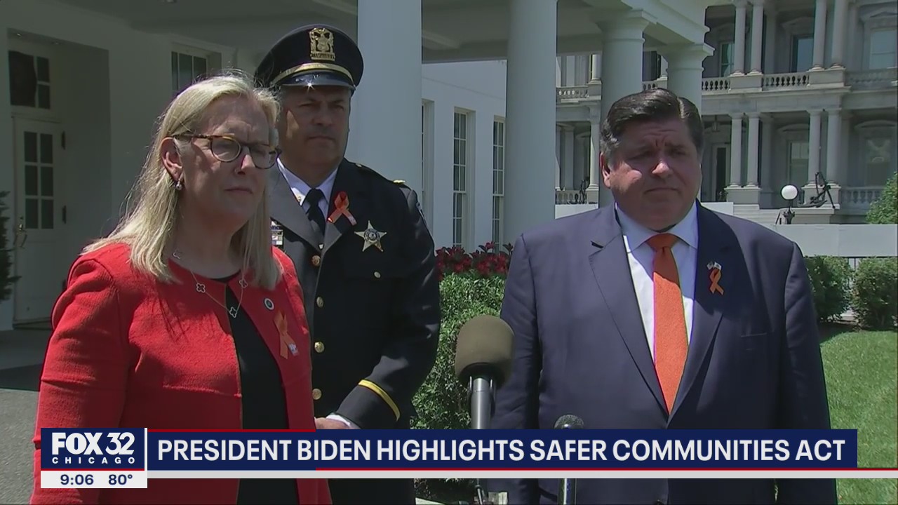 Highland Park mayor, Gov. Pritzker call for federal assault weapons ban