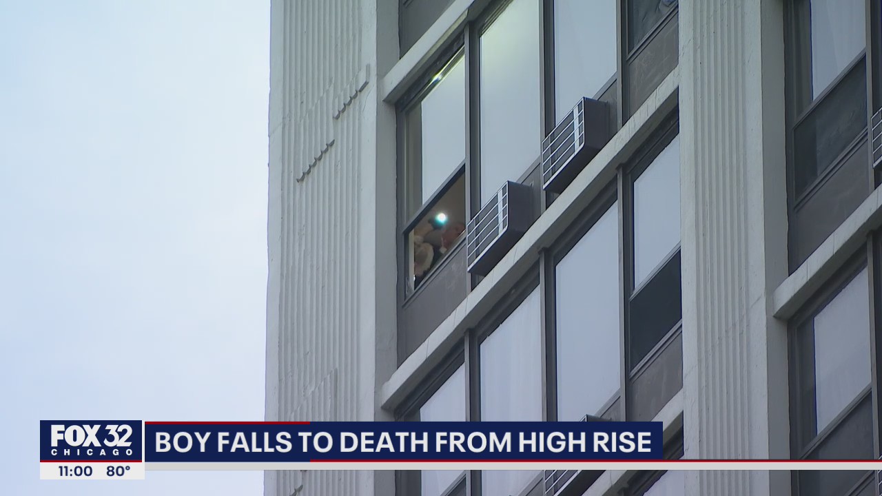 Child falls to his death from Chicago high-rise