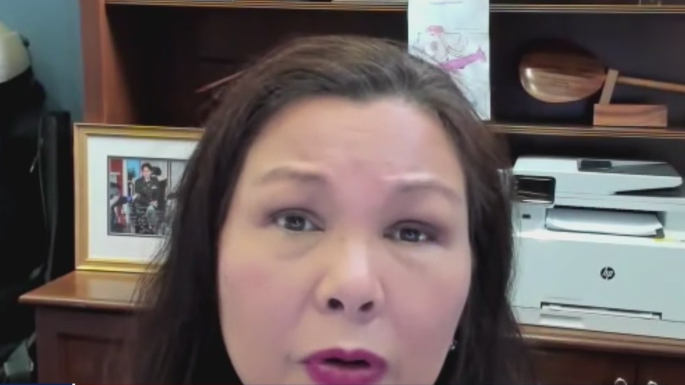 Duckworth, Salvi debate abortion