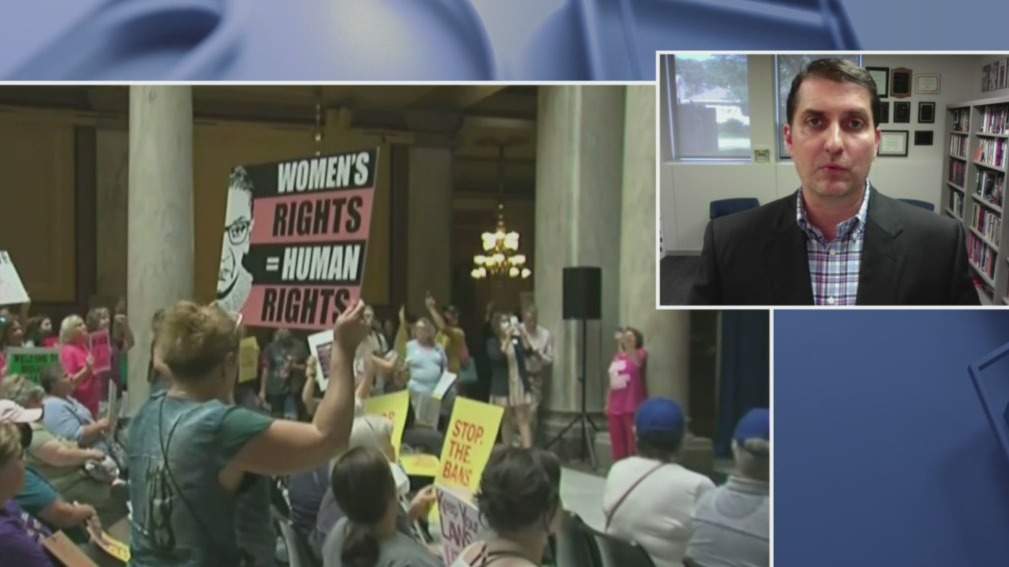 Bill to ban abortion advances in Indiana