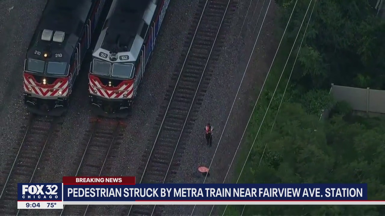 Pedestrian struck by Metra train in Downers Grove | FOX 32 Chicago