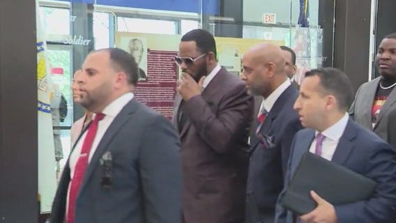 R. Kelly prosecutor accused of using fake name, private email to communicate with journalist