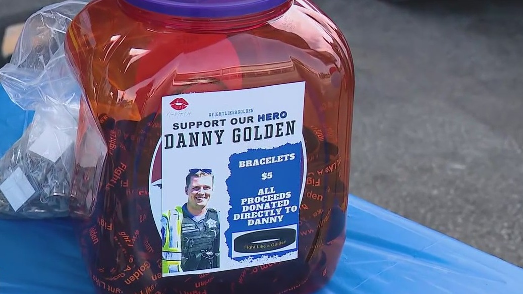 'Eat for Golden Day' in Morgan Park honors wounded Chicago cop