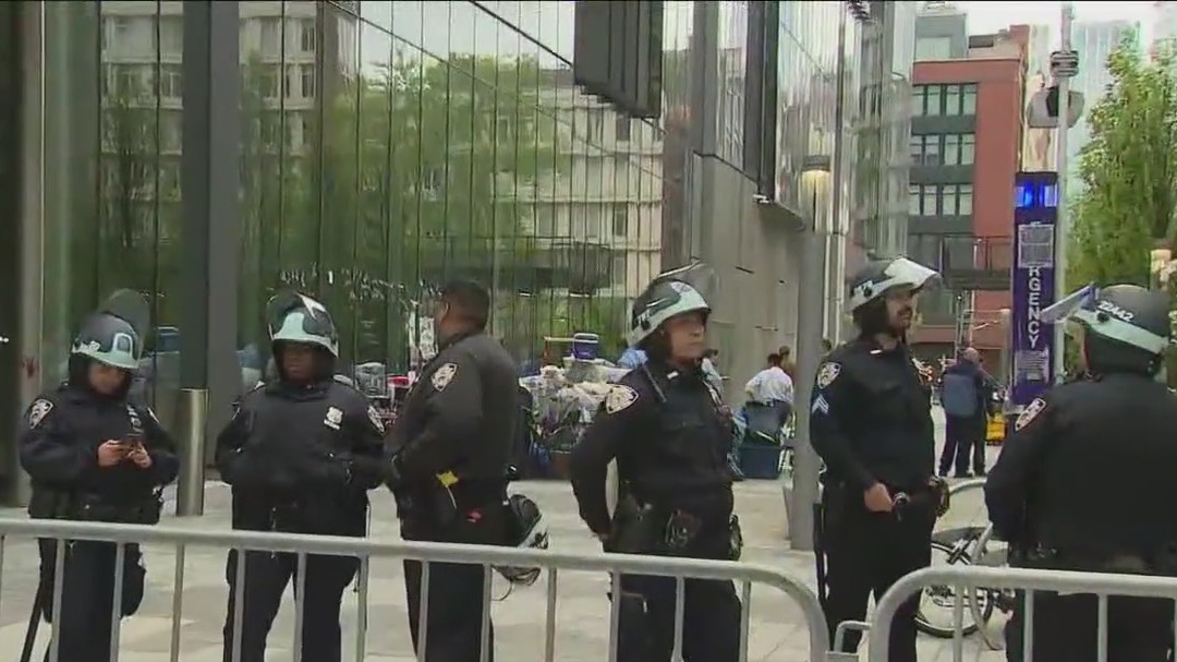 NYPD raid pro-Palestinian encampments