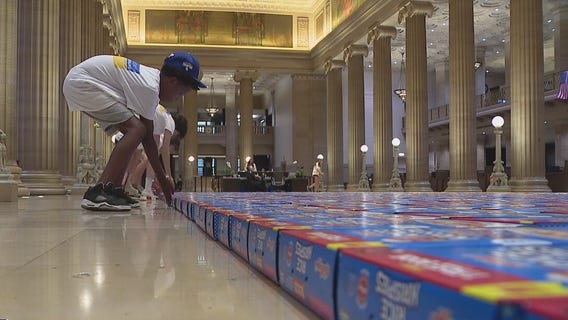 Chicago students attempt to break world record with largest mosaic made out of cereal boxes