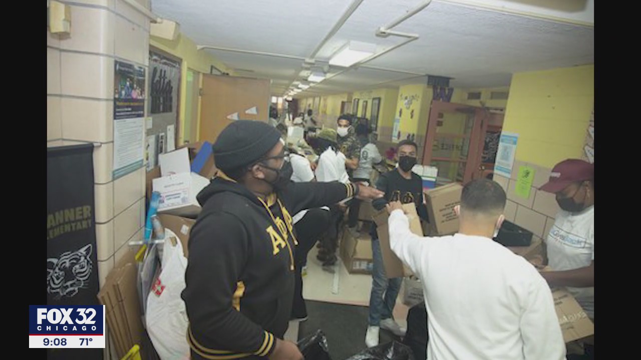 Chicago nonprofit loading students up with school supplies as academic year kicks off