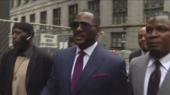 Testimony resumes as R. Kelly's federal trial in Chicago moves into the second week