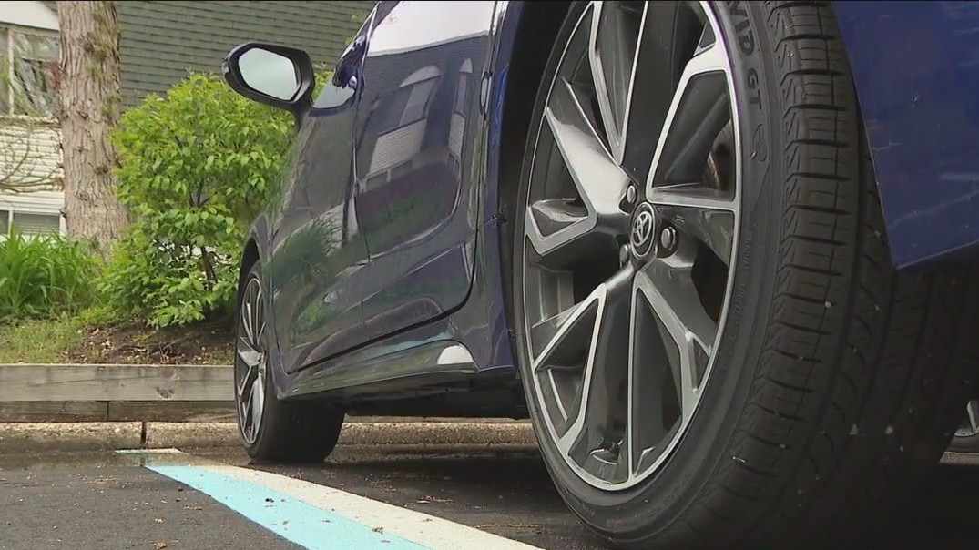 L.I. men charged with stealing tires and rims