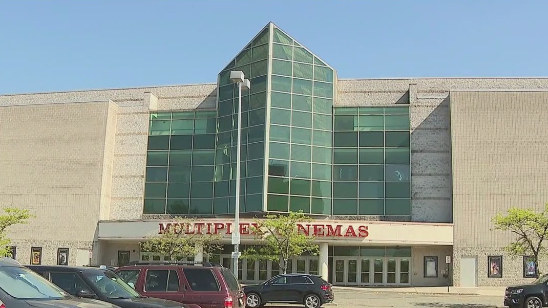 Beloved Queens movie theater closing