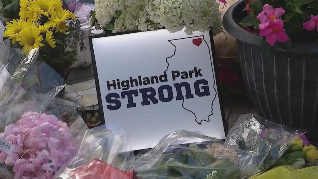 Highland Park community rallies around businesses disrupted by parade massacre