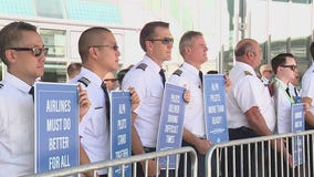 Hundreds of pilots picketing at airports nationwide as busy holiday weekend approaches