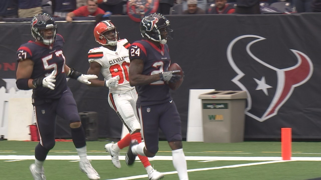Texans stomp Browns, 33-17