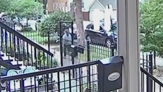 Video shows woman robbed at gunpoint on Chicago's North Side