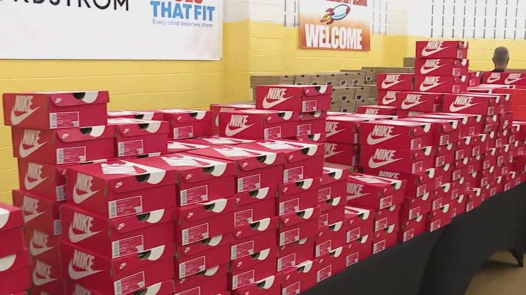 Chicago students receive free shoes to kick off the school year