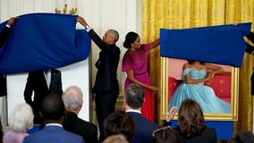 Obamas return to White House for portrait unveiling ceremony