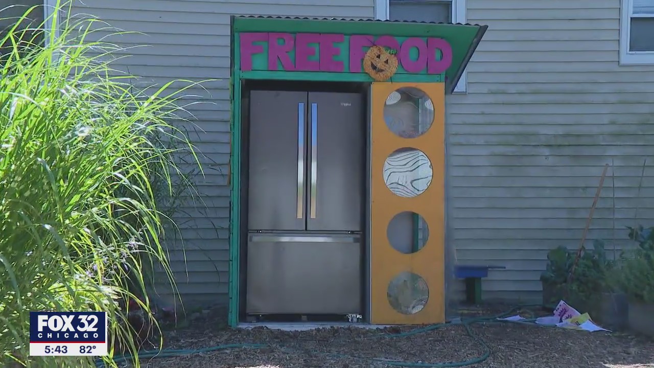 'The Love Fridge' in Englewood gets solar panels