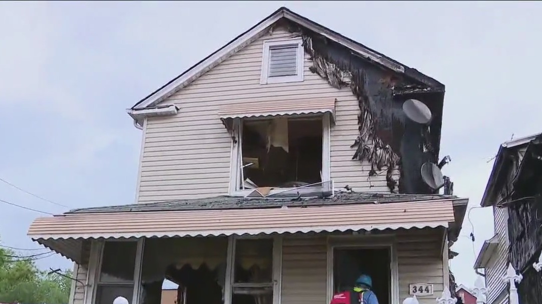 FDNY firefighters injured in Bronx fire