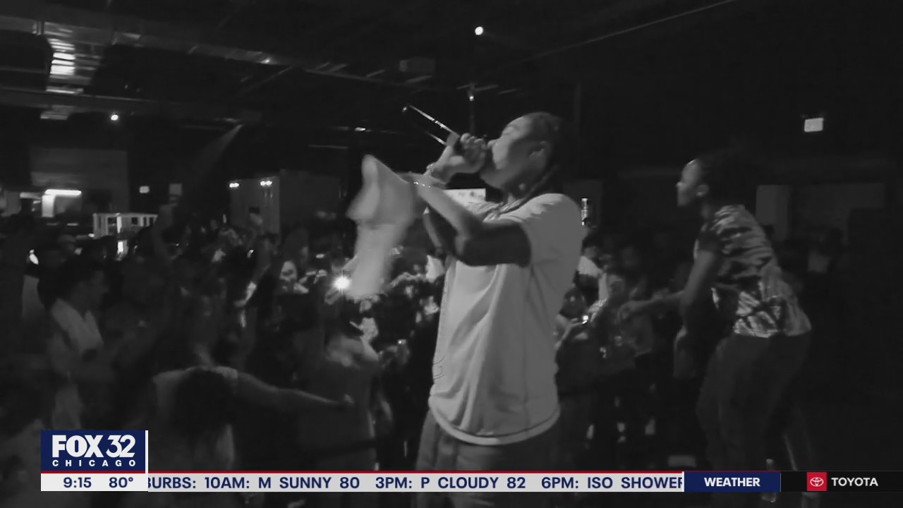 'Support Your Local Artist Tour' makes a stop in Chicago tonight