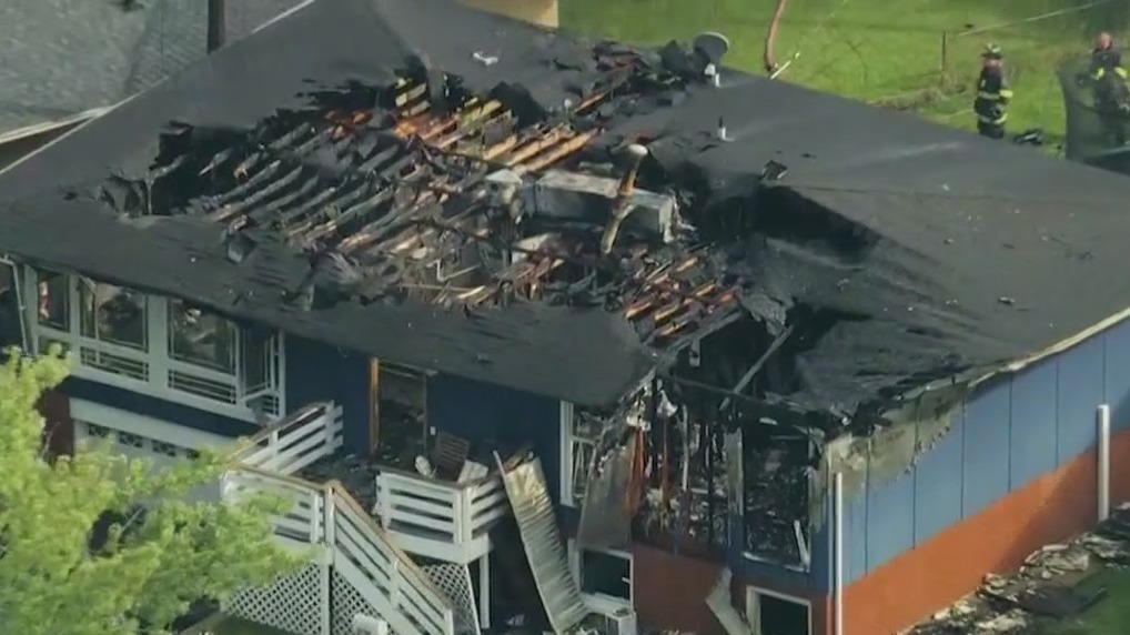 4 found dead in Oak Forest home after barricade situation, fire identified