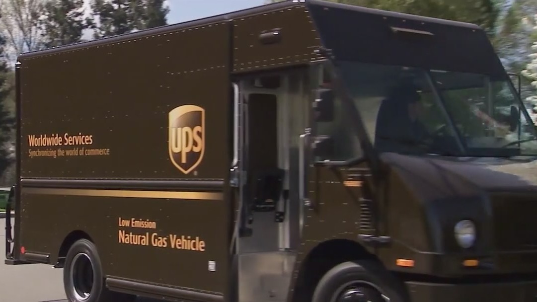 UPS looking to hire 8,000 seasonal employees in Chicago area