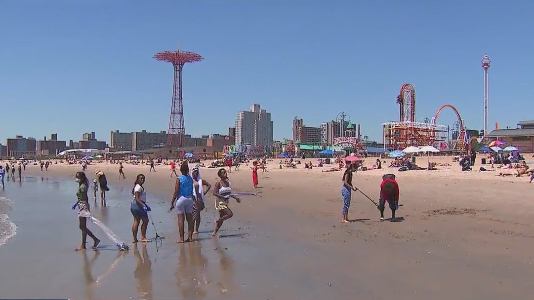 NYC's beaches open for Memorial Day Weekend