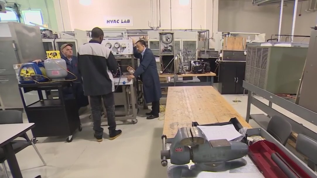 Without a deal, City Colleges of Chicago faculty and staff plan to strike Oct. 24