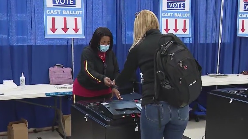 Early voting starts in Cook County