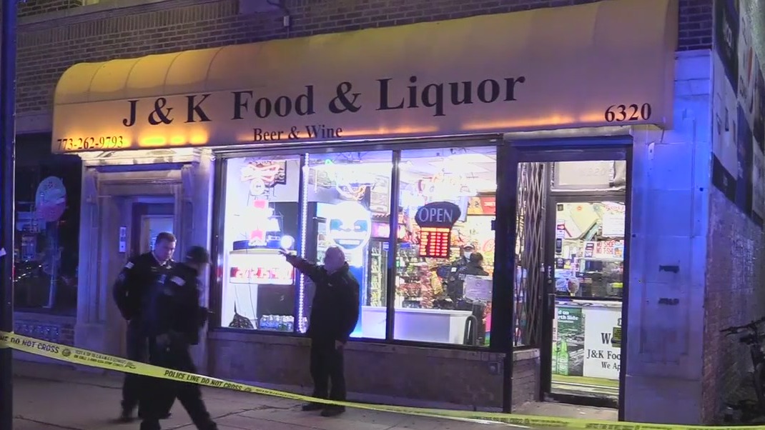 Chicago liquor store employee fatally shot during attempted robbery