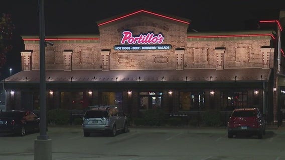 Portillo's employee in north suburb robbed at gunpoint in drive-thru lane