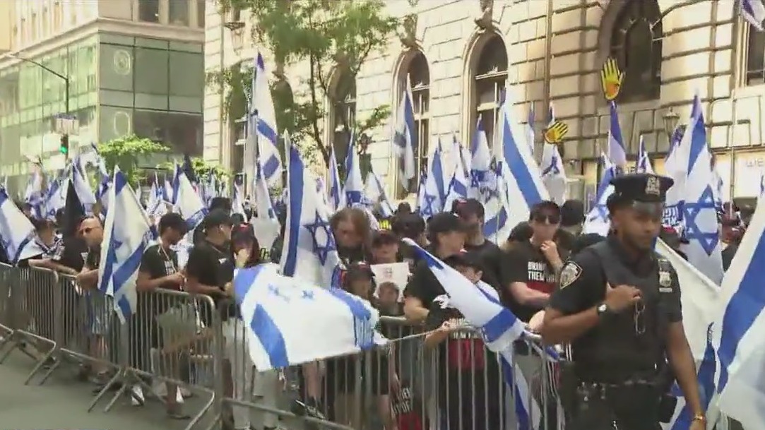 Israel Day on Fifth Parade amid intense security
